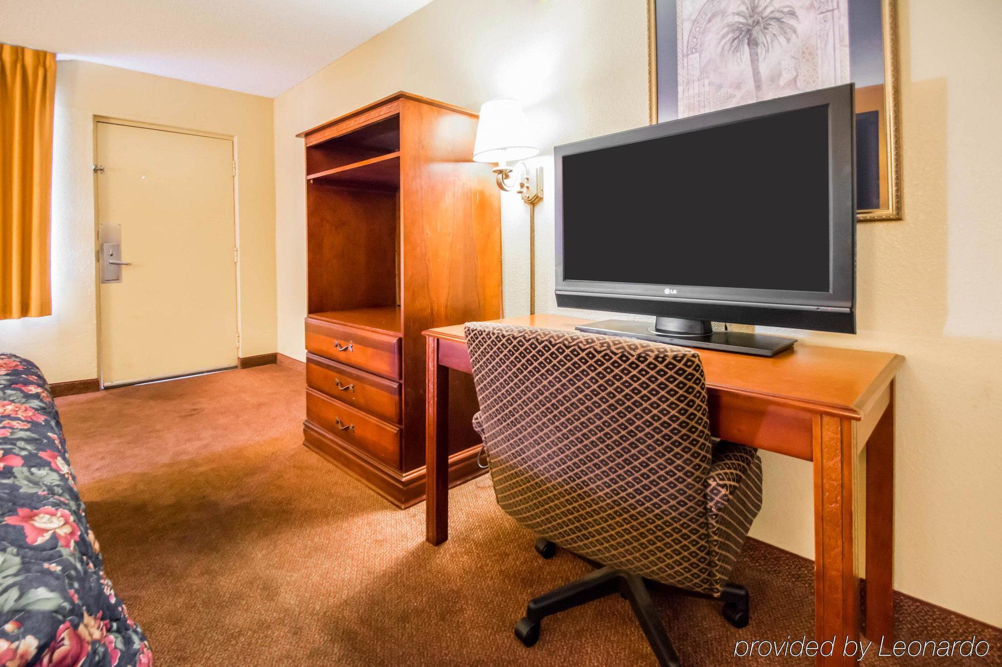 Americas Best Value Inn - Gainesville Bagian luar foto